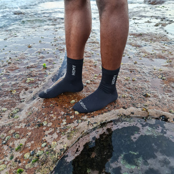 Unveiling the Magic: How Waterproof Socks Keep Your Feet Dry and Happy