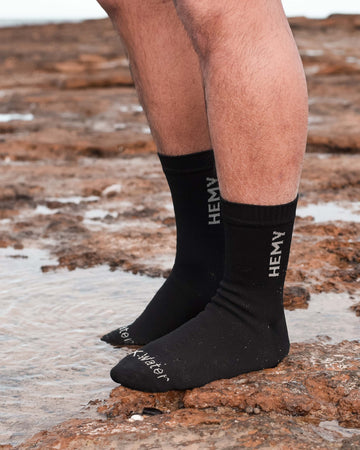 Elevate Your Outdoor Adventures with Waterproof Socks: Keeping Feet Dry and Comfortable